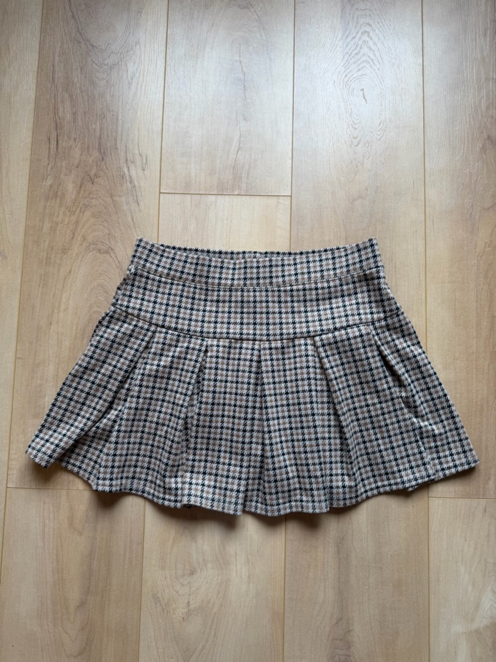 American Eagle Brown Plaid Pleated Skort Size Small